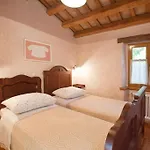 Luxury With A Swimming Pool Trget, Rasa - 7247 Вилла Trget