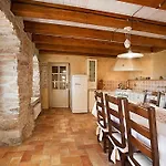 Luxury With A Swimming Pool Trget, Rasa - 7247 Trget