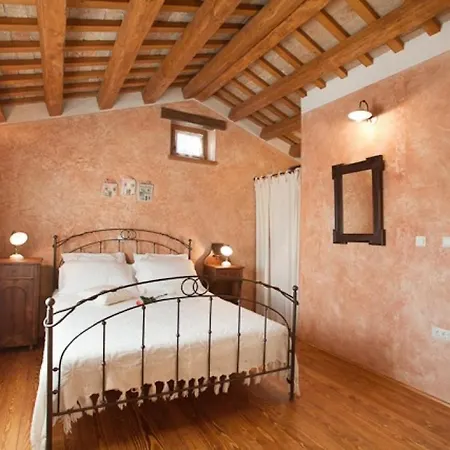 Luxury With A Swimming Pool Trget, Rasa - 7247 Villa *