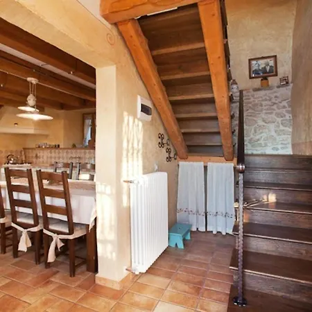 Villa Luxury With A Swimming Pool Trget, Rasa - 7247 Trget