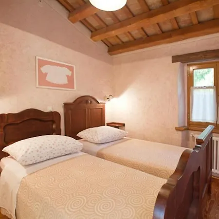 Luxury With A Swimming Pool Trget, Rasa - 7247 Villa Trget