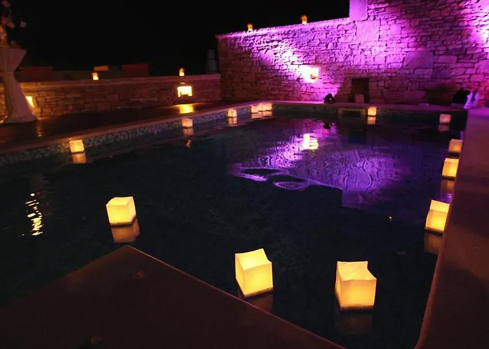 Luxury With A Swimming Pool Trget, Rasa - 7247 Trget