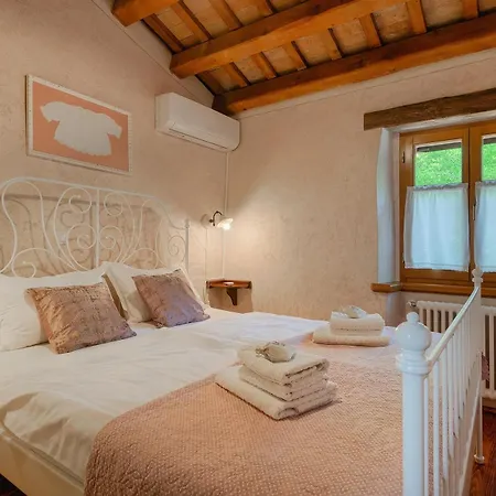 Villa Luxury With A Swimming Pool Trget, Rasa - 7247 *