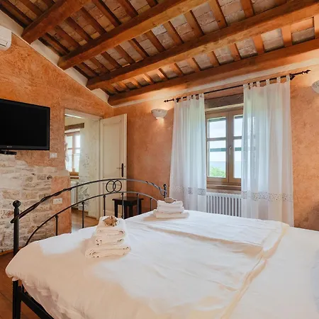 Luxury With A Swimming Pool Trget, Rasa - 7247 Villa