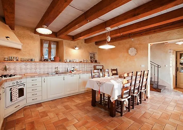 Luxury With A Swimming Pool Trget, Rasa - 7247 *