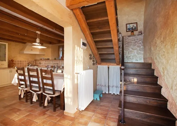Villa Luxury With A Swimming Pool Trget, Rasa - 7247 Trget